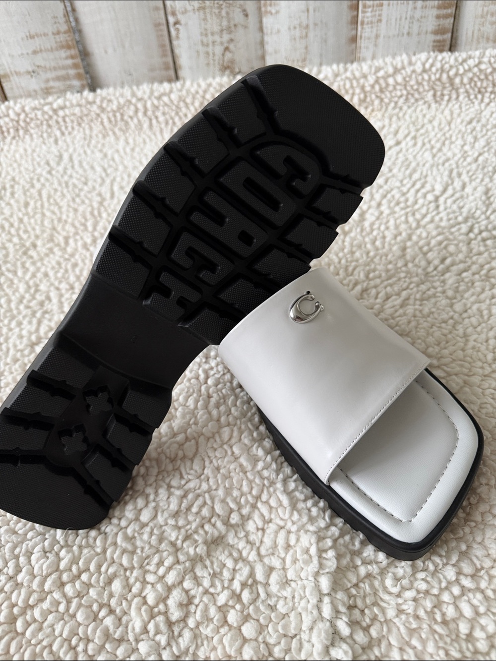 Coach Florence Leather Sandal Size 8 White BNIB - Picture 3 of 4